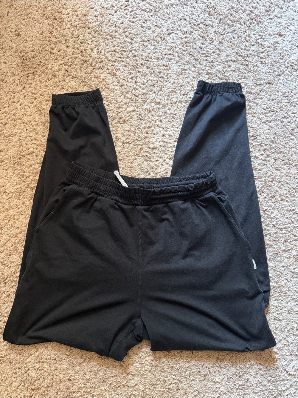 Women’s Black Vuori Joggers - Comfortable Everyday Bottoms
